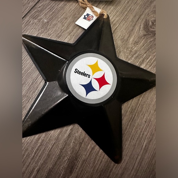 FOCO NFL Pittsburgh Steelers Team Metal Distressed Star Christmas Ornament NWT - Picture 2 of 5